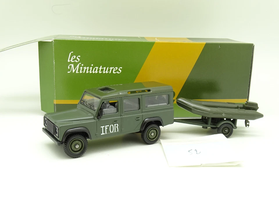 Solido Hachette Military Army 1/43 - Land Rover Defender IFOR + Zodiac - Image 1 of 1