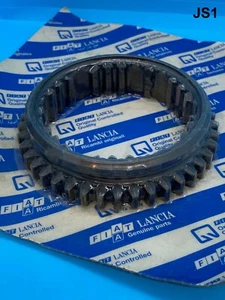 FIAT OEM GENUINE NEW GEAR SLIDING SELECTION SLEEVE FOR FIAT PANDA 85-93 5997204 - Picture 1 of 2