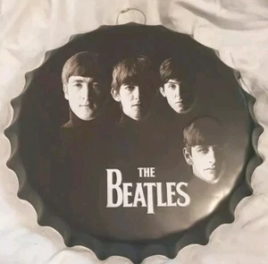 The Beatles Wall Hanging: Metallic Bottle Cap-shaped Medium-Large Memorabilia - Picture 1 of 11