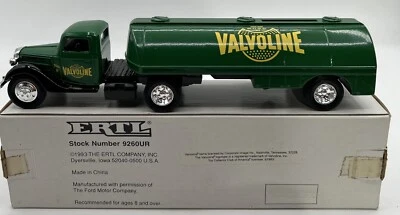 Banco cisterna Ford Valvoline Ertl 1937. Stock # 9321UP 1993 Foto 1 de 4