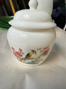 Vintage 70er Jahre MCM Avon Milchglas Blumen Vogel Deckel Waschtisch Ingwer Glas - Bild 1 von 5