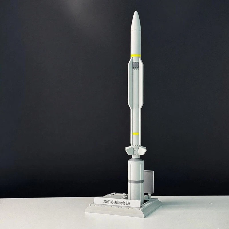 Impreso en 3D 41cm 1:16 Modelo Militar LLANTA-174 Misil Estándar-6 (SM-6) Colección Foto 1 de 4