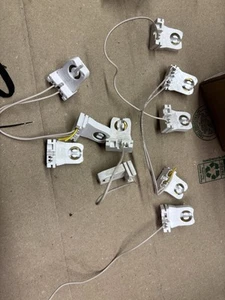 10 enchufes para portalámparas fluorescentes Leviton T8 T12 medio bi-pin 4 y 2 cables - Imagen 1 de 2