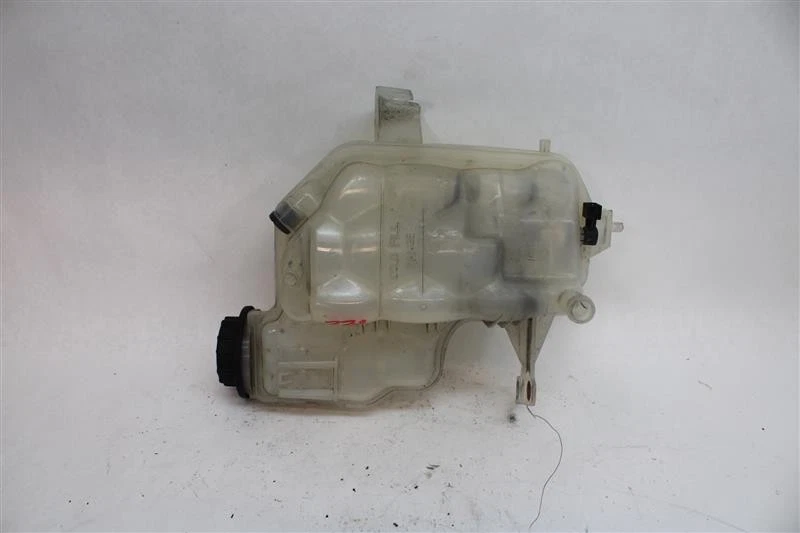 RADIATOR OVERFLOW Land Rover LR3 LR4 Range Rover Sport 2005 05 06 07 08 1299364 Foto 1 de 4