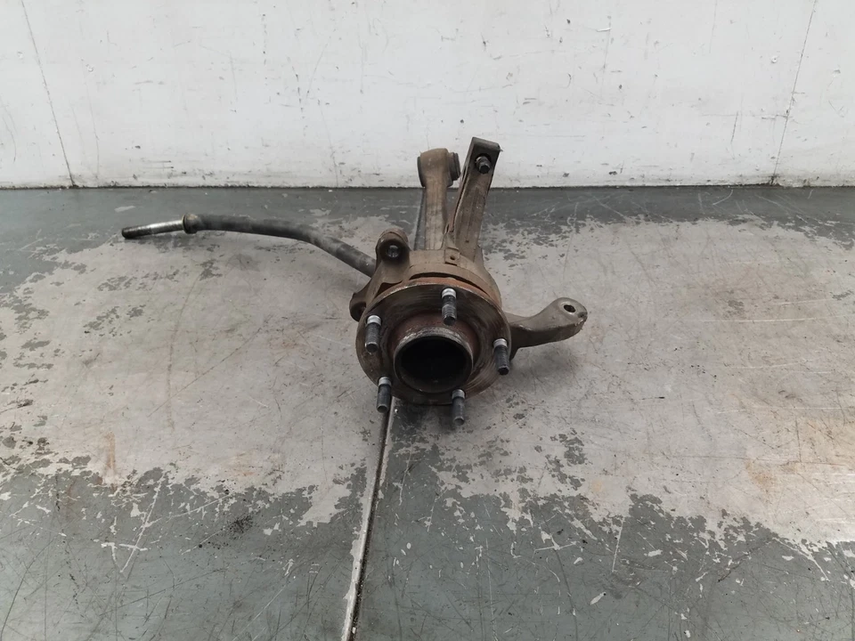 Pontiac GTO 2006 buje delantero izquierdo brazo de control nudillo #8075 G5 Foto 1 de 4