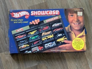 Vintage 1981 Hot Wheels Wall Mount 16 Car Showcase with Box - Bild 1 von 10