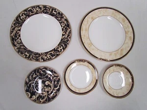 5-piece Wedgewood dinner place setting model Cornucopia. The set includes a dinn - Picture 1 of 3