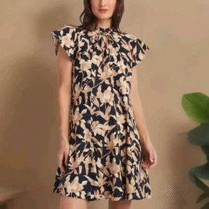 Ellen Tracy Dress Size S Linen Blend Floral Size S Pockets Navy Floral NWT $129 - Picture 1 of 10