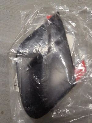 NOS OEM 1997-2000 Oldsmobile Silhouette Body Side Lower Rear Molding GM 10240595 - Imagem 1 de 2