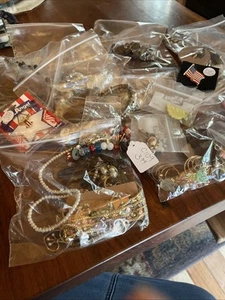 Large Lot Assorted Costume Jewelry, Earrings, Broachs, Bracelets, Charms, Etc - Picture 1 of 15