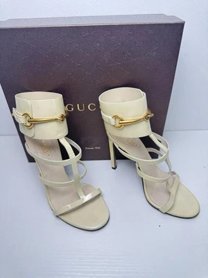 Gucci Ursula Horsebit лакированная кожа клетка сандалии каблуки мистический белый кремовый размер 37 - Изображение 1 из 4