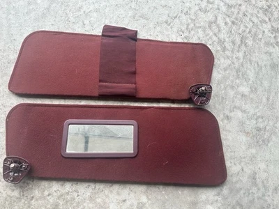 ⭐️95-99 Chevy Tahoe Suburban Silverado GMC Yukon Sierra Parasol LH RH OEM Rojo Foto 1 de 4