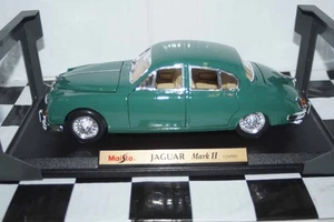 Maisto Jaguar mark 2 1959 in green 1:18th Ref 31833 - Picture 1 of 7