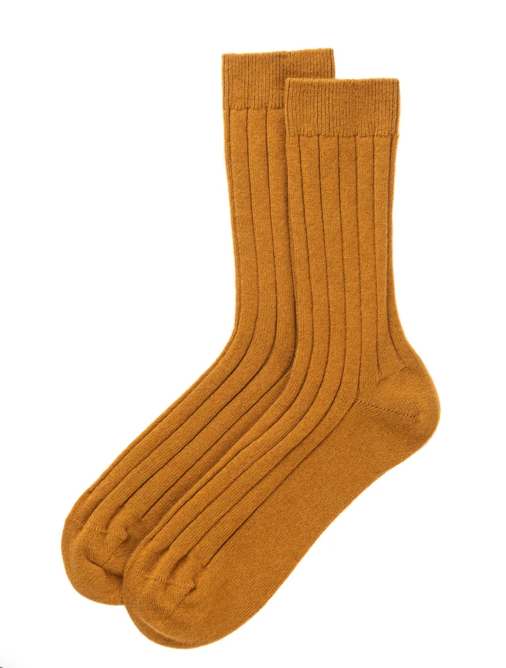 Nuevo calcetín Johnstons of Elgrin de cachemir para hombre EUR 41-44 mediano OCRE envío gratuito Foto 1 de 1