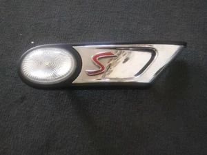 2007-13 Mini Cooper S Left signal light W/ Chrome trim OEM  - Imagen 1 de 5