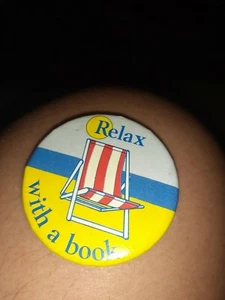 Insignia Relájate con un Libro Vintage - Imagen 1 de 2