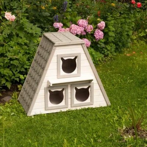 Sturdy Weatherproof Outdoor Cat Dog House Den Shelter 90 x 50 x 75 cm (L W H) - Picture 1 of 5
