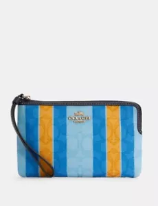 NWT COACH C4566 Large Corner Zip Wristlet In Signature Jacquard With Stripes - Picture 1 of 11