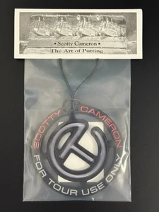 Scotty Cameron Masters 2025 Release Circle T Black/Red Bag Tag - NEW - Picture 1 of 1