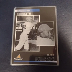 2023 Panini Chronicles Pinnacle #30 Jackie Robinson - Bild 1 von 1