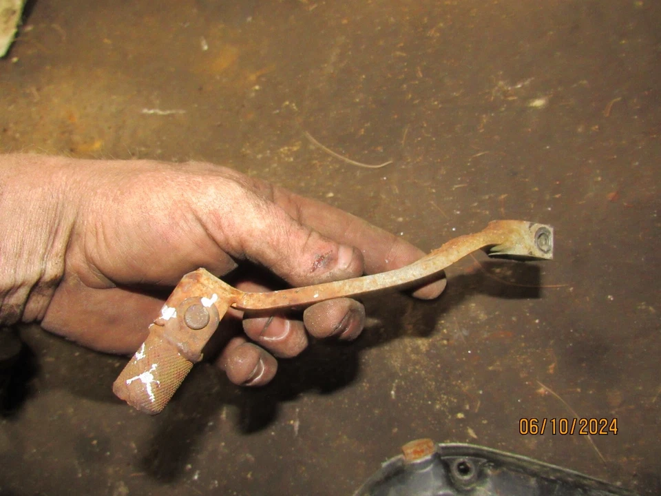 Palanca de cambios Suzuki SP125 1987 Foto 1 de 1