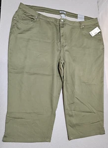NWT Catherines Sateen Stretch Olive Green Size 32W (50x21) Capris Short/Crop - Picture 1 of 7