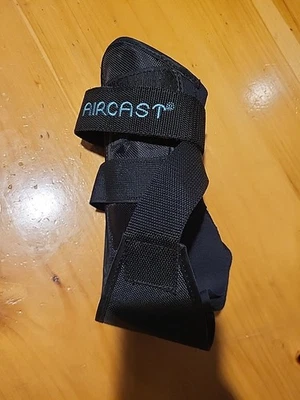 Aircast AirSport Ankle Support Brace, Right Foot, Medium Medium (Pack of 1) - Image 1 of 4