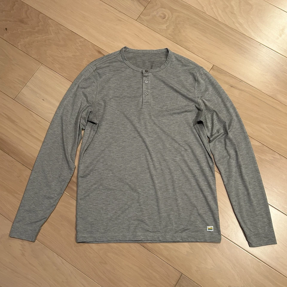 Camisa Henley Vuori Ease Performance Manga Larga *Defectos Para Hombre Grande Foto 1 de 4