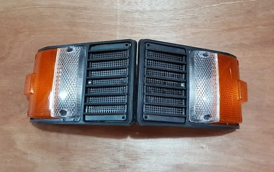 MITSUBISHI FUSO CANTER FE110 FE111 FRONT INDICATOR TURN SIGNAL LAMP ASSY LH RH  Foto 1 de 4