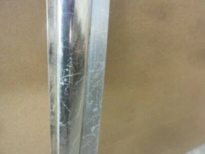 1976 BMW The New Six 3.0Si E3 guia de quadro de janela frontal esquerda do motorista - Imagem 1 de 4