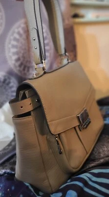 Bolso de Mano Trina Turk Cuero 'Lady Catherine', Taupe Foto 1 de 3