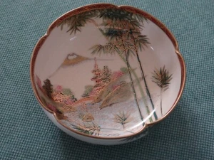 CUENCO LOBULADO SATSUMA DEL PERÍODO TAISHO JAPONÉS Shizan Shimazu Hododa Dai Nihon Hekiza - Imagen 1 de 12