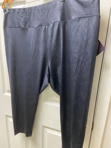 ⚡️Ava & Viv Women's Plus Size High-Waisted Liquid Shine Capri Leggings Size 3X - Picture 1 of 12