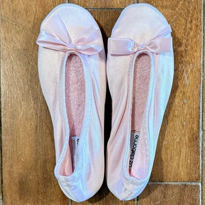 NOVO! Chinelos de balé vintage década de 1980 LIZ CLAIBORNE espuma conforto arco rosa tamanho P 5-6 - Imagem 1 de 4
