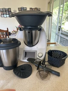 TM5 Thermomix With All Accessories + Extra Bowl , Simmering Basket, Blade Cover - Picture 1 of 1