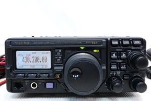 Yaesu FT-897 HF VHF UHV All-Mode Ham Radio Odbiornik Działający FCC ID K66FT-897 - Zdjęcie 1 z 3