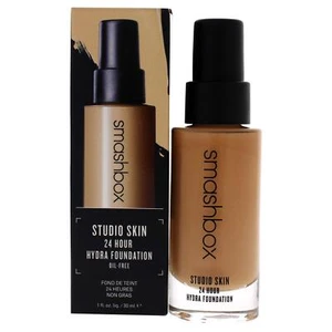 Studio Skin 24 Hour HydraFoundation - 2.2 Light-Medium With Warm-Peach Undertone - Picture 1 of 4