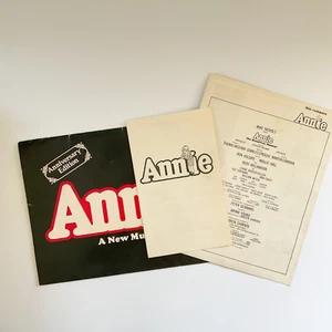 1977 Annie a New Musical Anniversary Edition Souvenir Program Brochure Playbill - Picture 1 of 15