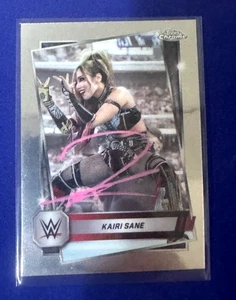 Tarjeta cromada Topps 2025 firmada por WWE KAIRI SANE - Imagen 1 de 1