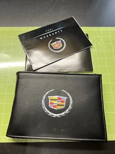 2001 Cadillac Deville Owners Manual With Case OEM Free Shipping Used. M11 - Photo 1 sur 3