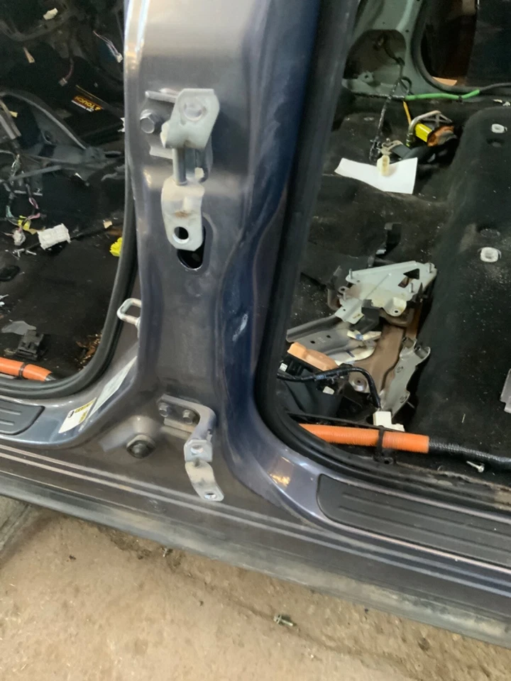 Mazda CX7 2008 bisagras de puerta trasera del conductor izquierdo Foto 1 de 1