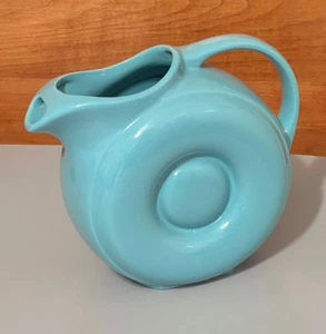 Hall Turquoise Donut Pitcher 1335 Made in USA Ice Lip Excellent Condition - Picture 1 of 17