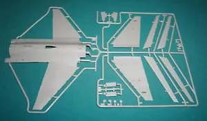 Tamiya F-16CJ Block 50 Fighting Falcon 1/32 Sprue A Wings Flaps Etc. - Picture 1 of 1