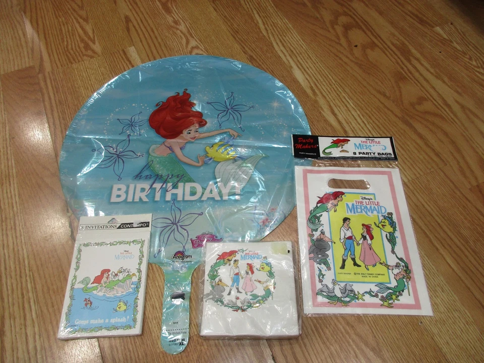 Lote de 4 suministros de fiesta de cumpleaños de Sirenita Playa Disney multicolor Nuevo de Lote Antiguo Foto 1 de 4