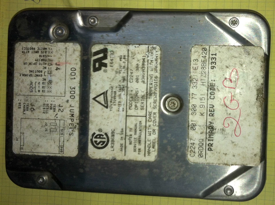 Compaq C2247 1GB 3.5-Inch SCSI 50-Pin Hard Disk Drive (Noisy drive) - Image 1 of 1