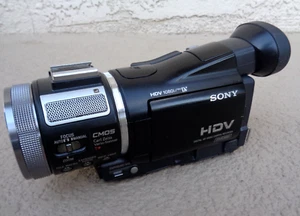 SONY HVR-A1J HDV MINI DV CASSETTE CAMCORDER HD 1080I FOR PARTS OR REPAIR - Picture 1 of 6