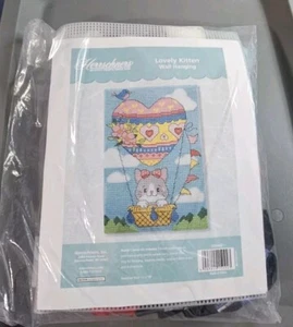 Herrschners Lovely Kitten Plastic Canvas Wall Hanging Kit R8 - Picture 1 of 4