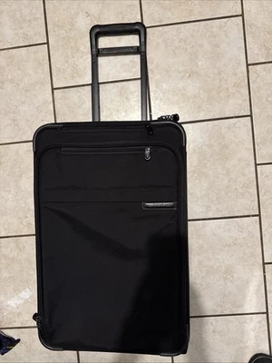 Equipaje vertical expandible $600 BRIGGS & RILEY BASELINE 22" nailon negro U122CX-4 Foto 1 de 4