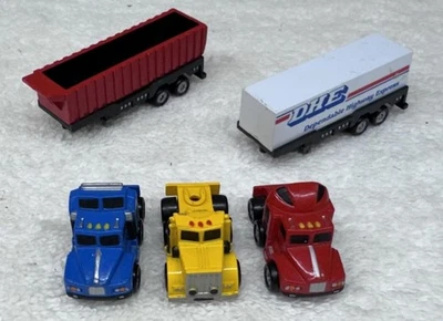 Micro Machines semi trucks lot 5 Piece - 2 Trailers / 3- Cabs DHE - Image 1 of 4