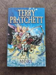 Terry Pratchett Mort: Discworld Novel 4 English Paperback Edition - Picture 1 of 2